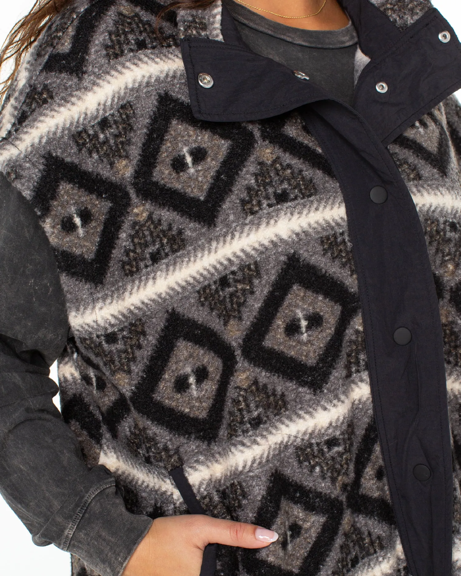 great_divide_vest_3.webp Roxy Great Divide Vest | Jackets